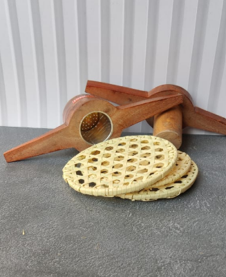 IDIYAPPAM ACHU+PLATE